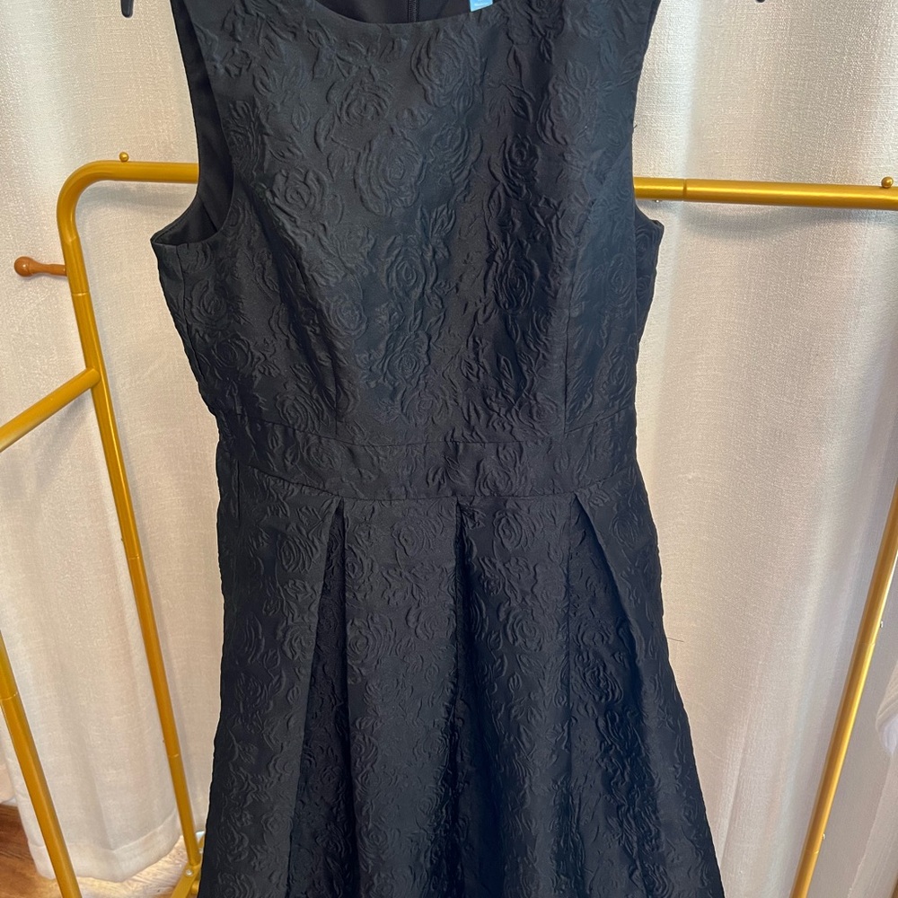 Draper james black floral texture midi dress. Size Medium